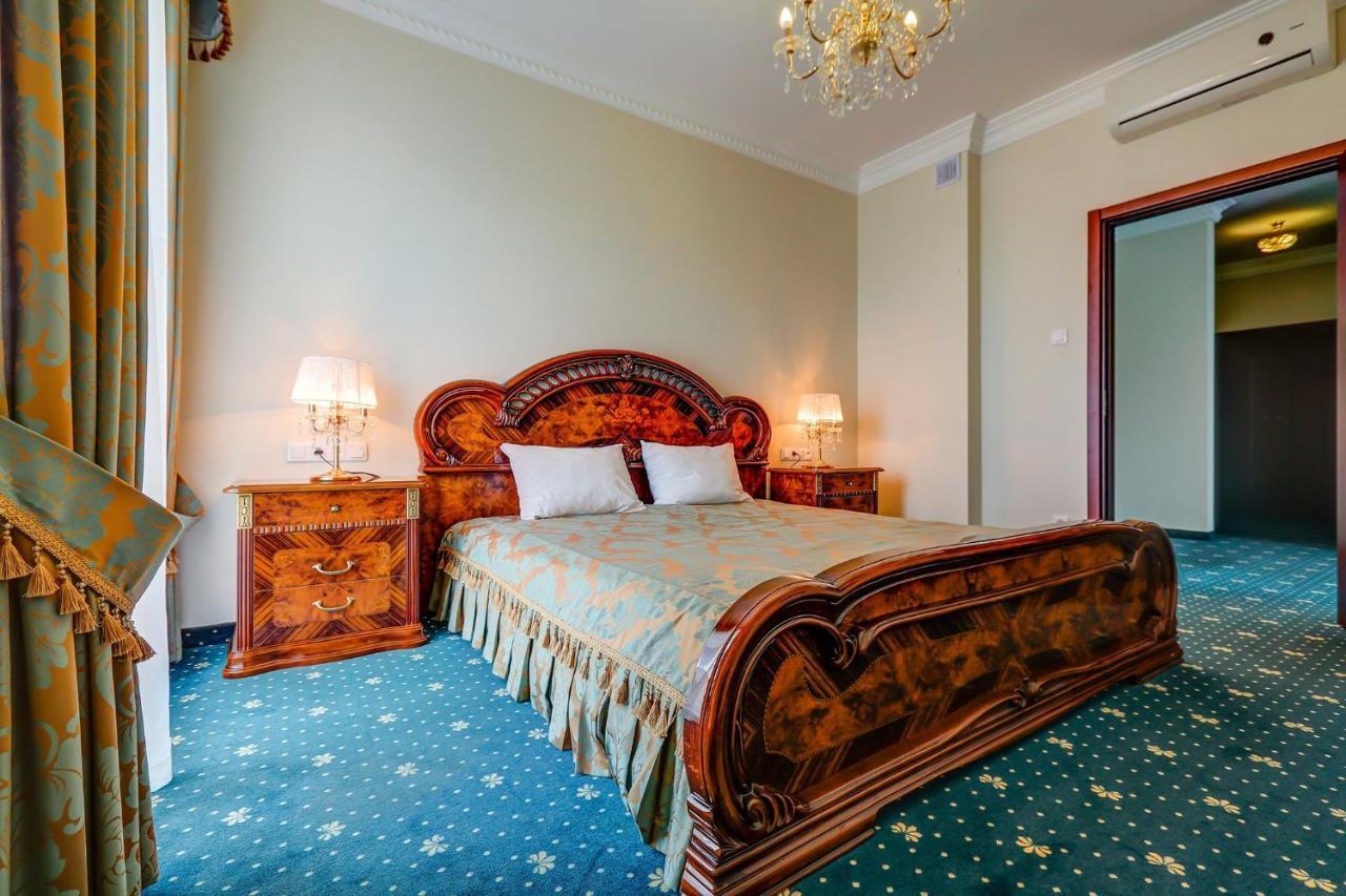 Parisel Palace Centrum Konferencyjno-Wypoczynkowe Klimki Pod Lukowem Bagian luar foto